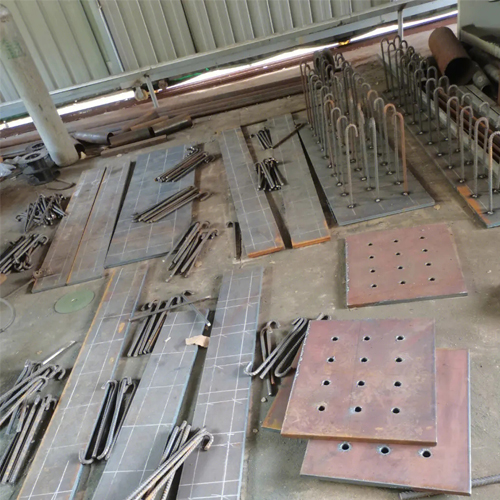 有哪些其他因素会影响漯河预埋件位置的确定？